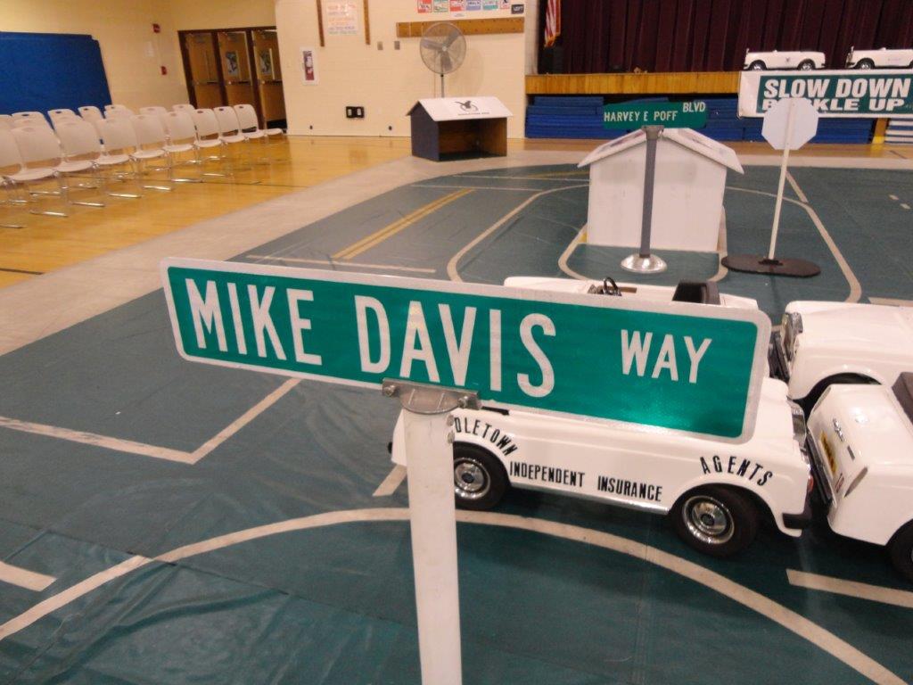 Mike Davis Way sign